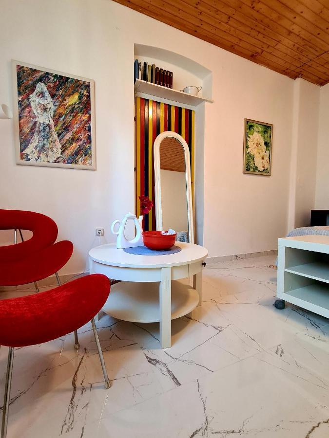 Yellow, Red & Blue Apartment Split Exterior foto
